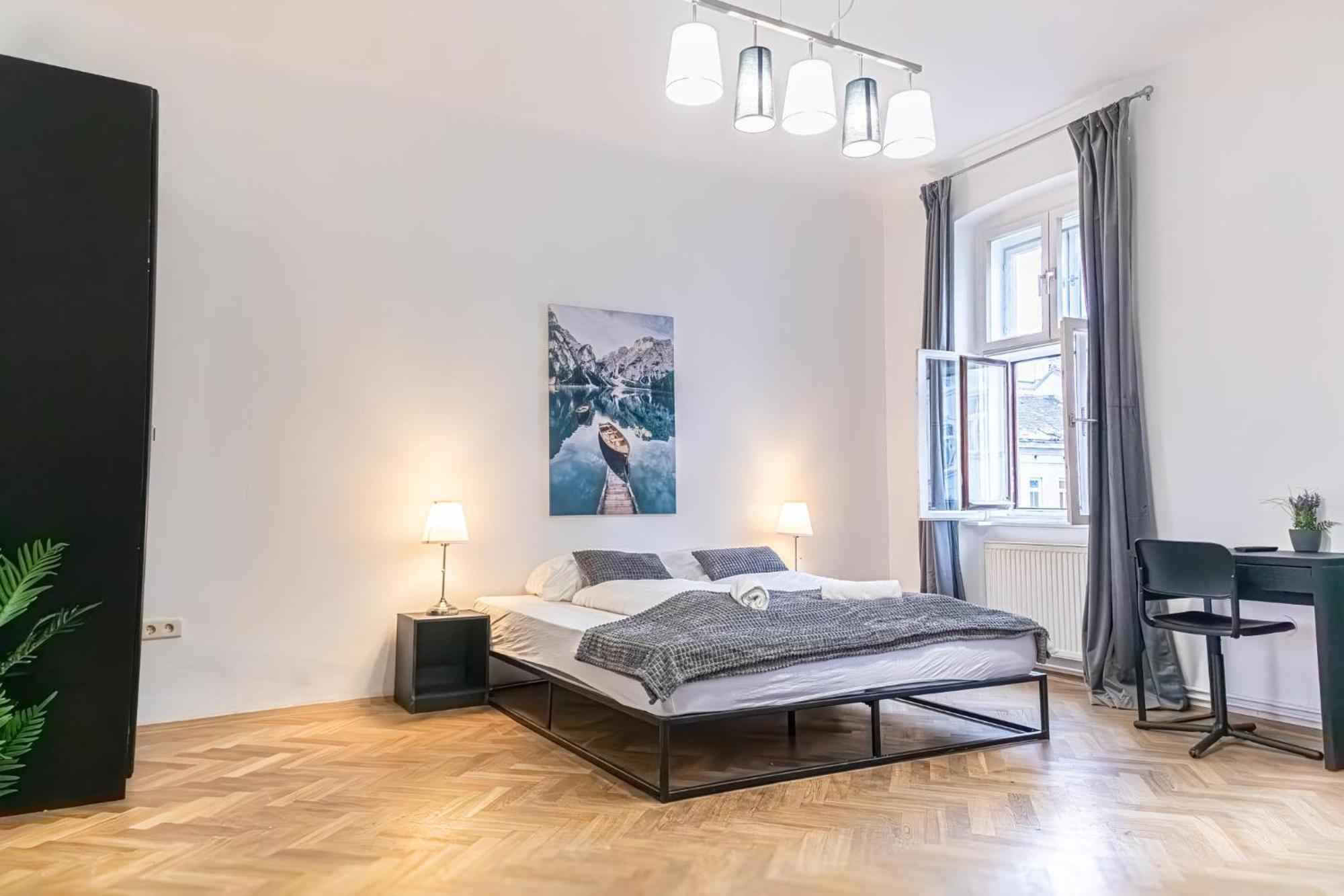 Spacious 2Br Apt -Near Wiener Stadthalle Burggassewiener Well Located Buitenkant foto
